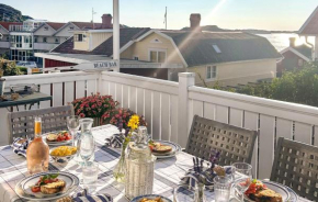 Nice Home In Bovallstrand With Kitchen, Bovallstrand